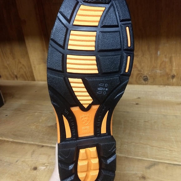 Men's Ariat Boots - Picture 2 of 4